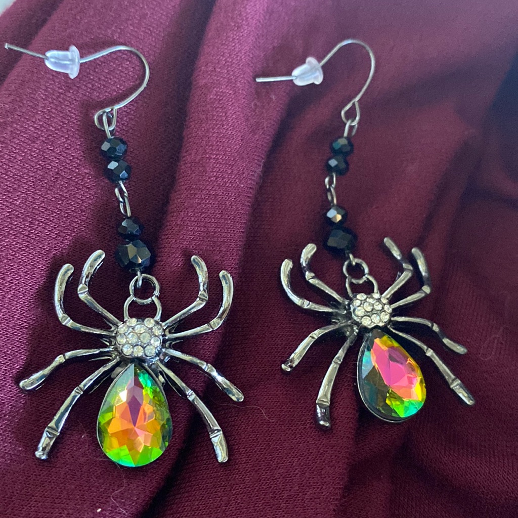 Iridescent Black Widow Dangle Halloween Earrings 5$